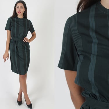1950s Green Striped Wiggle Dress / Vintage 50s Variegated Skinny Belted Frock / Retro Mid Century Lined  Cocktail Outfit 