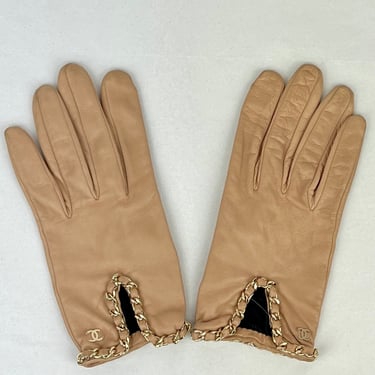 Chanel Lambskin Leather Gloves, Beige, Size 7.5