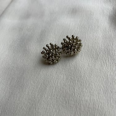 flower burst silver studs E237