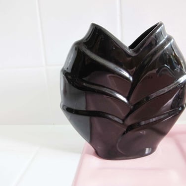 Vintage 80s Small Black Deco Vase -  Ridged Sculptural Petite 1980s Flower Vase - Housewarming Gift 80s Pottery Home Decor 