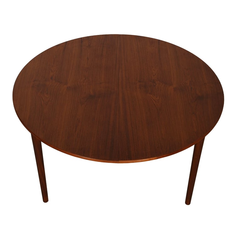 51&#8243; Danish Teak Round-to-Oval Expanding Dining Table w: Two Leaves