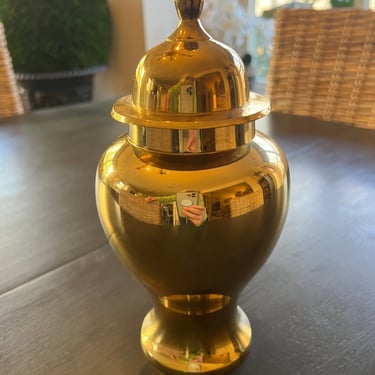 Vintage brass urn 