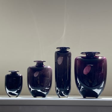 Kjell Engman set of 4 Shoulder vases for Kosta Boda in dark amethyst glass 