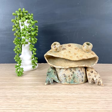 Funky pottery frog - artisan pottery - 1970s vintage 