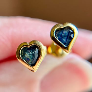 Vintage Italian 18K 750 Yellow Gold Natural Sapphire Heart Stud Earrings 7mm 