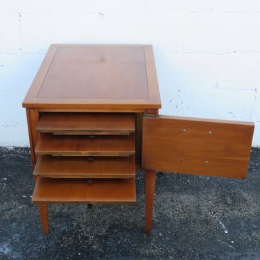 Mid Century Modern Side End Table with Four Folding Tables Inside 3926