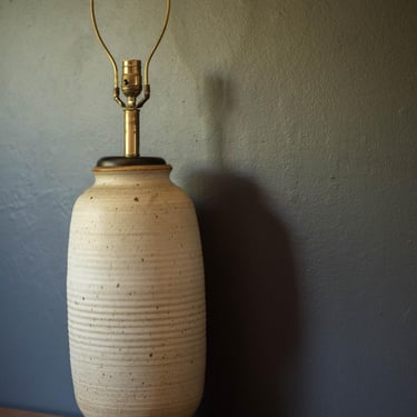 Mid Century Modern Ivory Accent Pottery Table Lamp 