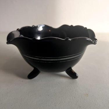 Vintage L.E. Smith Glass Mt. Pleasant Black Amethyst Double Shield 3 Footed Bowl 