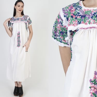 Hand Embroidered Womens Oaxacan Dress, White Cotton Ethnic Caftan, Vintage Mexican Fiesta Sundress 