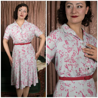 1940s Dress - Adorable Vintage 40s Novelty Print Day Dress with Fuchsia Giraffes 