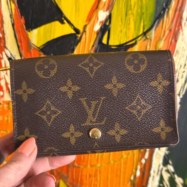 Authentic 1990s Vintage Louis Vuitton Monogram Canvas Tresor 1991 