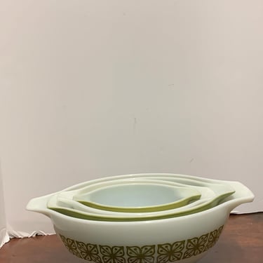 Vintage Pyrex Spring Blossom Cinderella Bowl Set 