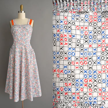 vintage 1950s Dress | Tic Tak Toe Novels Print Summer Cotton Full Skirt Dress |   Medium 