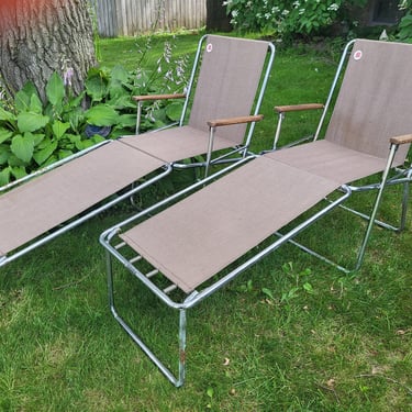 Mid Century Pair of Vintage Zip Dee Folding Garden/Lawn Lounge Chairs 