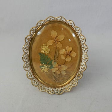 Vintage Oval Picture Frame - Dried Flowers - Gold Tone Metal Filigree w/ Convex Glass - Display on Table - Holds 3