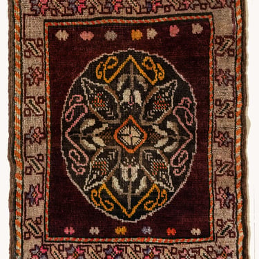 Vintage Turkish Mini Rug No. 605 | 2'1 x2'8