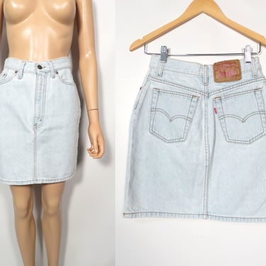 Vintage Levis Light Wash Denim Mini Skirt Size 26/27 Waist 
