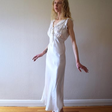 1940s ivory satin bias cut gown . vintage nightgown . size xs to xs/small 