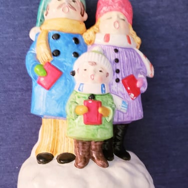 Musical Christmas Caroler's figurine Silent Night Music Rotating figurines Mantlepiece Decorations Holiday decoration 