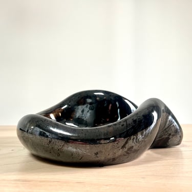 Rare Royal Haeger Sculptural Shallow Bowl, 1993 Model 145, Black Iridescent Glaze 