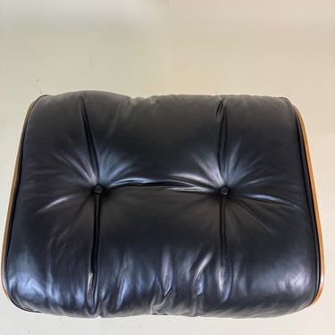 Eames 2nd Generation Ottoman in Rosewood and Black Leather