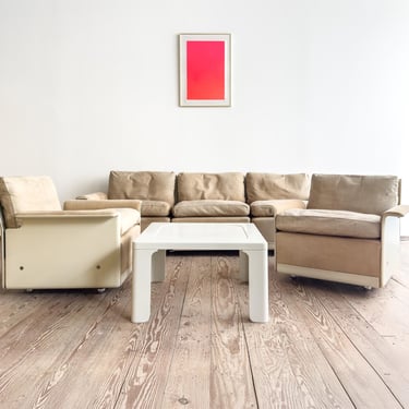 Mid-Century Modern Lounge Sofa, Armchair and Table, Living Room Set, Glass Fiber and Suede by Dieter Rams for Vitsoe, Germany, 1960s 
