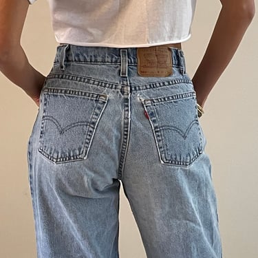 27 Levis 560 vintage faded jean / vintage light stone wash faded worn in high waisted zipper fly boyfriend Levis 560 jeans USA | 27 28 