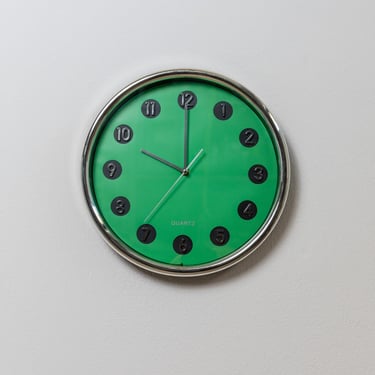 Vintage Space Age Wall Clock in Green - Poppy Design, Chrome Details, Raised Numerals, Wall Art - Italy 1970s - elegant, Unique Gift Idea 