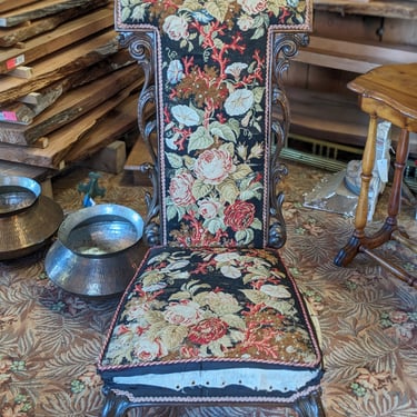 Antique 1800s Victorian Nursing Chair