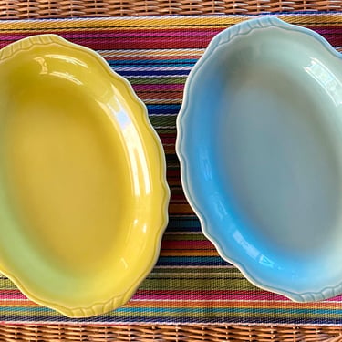 Set of 2 Homer Laughlin Platters~ Vintage Hlc  Fiestaware 11 1/2” Oval Serving Plates Retired~ turquoise blue and lemon lime scalloped edge 