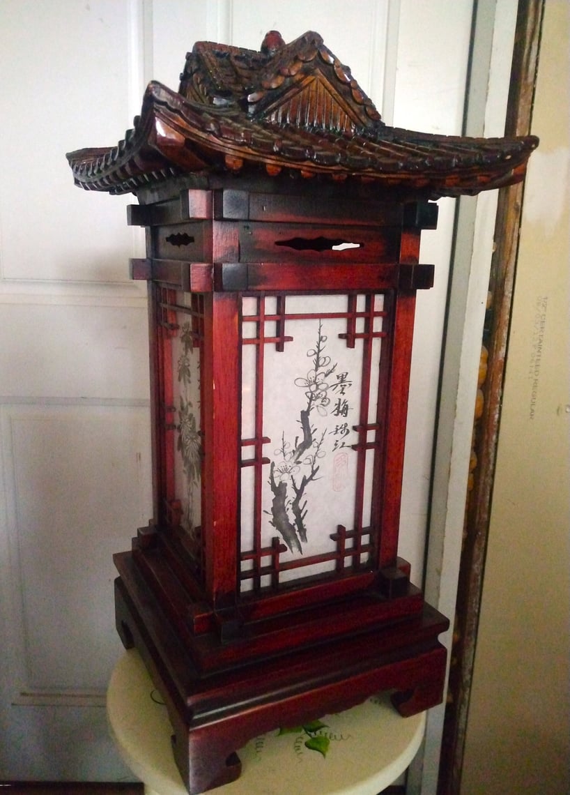 VINTAGE Pagoda Lamp, Chinoiserie, Oriental Pagoda Lighting, Large Asian Lamp 3 Girls Antiques