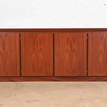 Skovby Danish Modern Rosewood Sideboard Credenza, Newly Refinished
