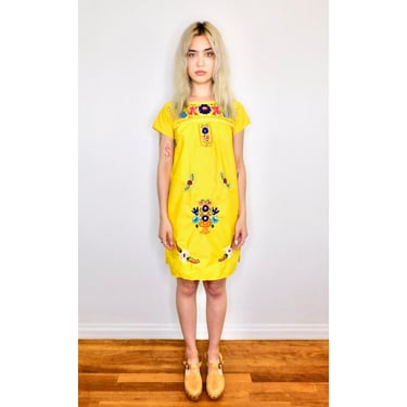 Hand Embroidered Dress // vintage sun Mexican 70s boho hippie cotton hippy midi yellow // XS X-Small 