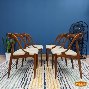 Set of 4 Danish Modern teak dining chairs by Johannes Andersen for Moreddi