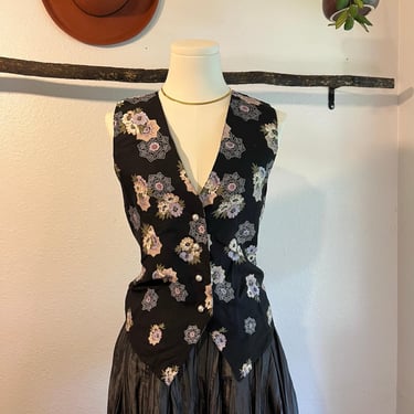 Karen Scott Vintage Black Floral Print Pearl Button Front Vest Top Size Small 