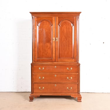 Stickley Georgian Solid Mahogany Gentleman&#8217;s Chest or Linen Press