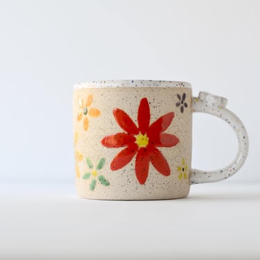 Daisy Flowers Mug - Handmade Ceramic Mug, Floral Coffee Mug, Hand Painted Mug Pottery, Hand Painted Ceramics 