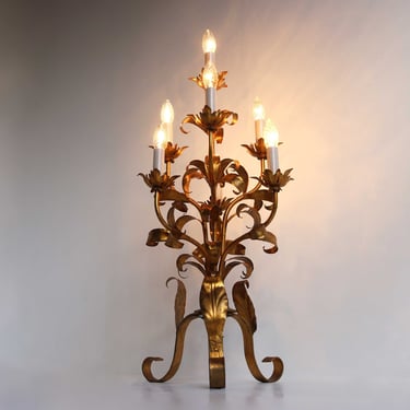 Gilded Metal Italian Tole Florentine Hand-Crafted Floral Table or Floor Lamp Attributed Hans Kögl, Germany 1970 Candelabra Hollywood Regency 