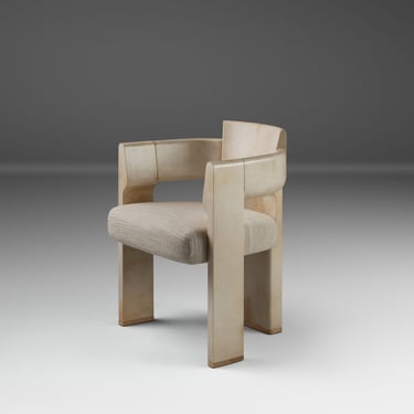 Dais Spot Chair