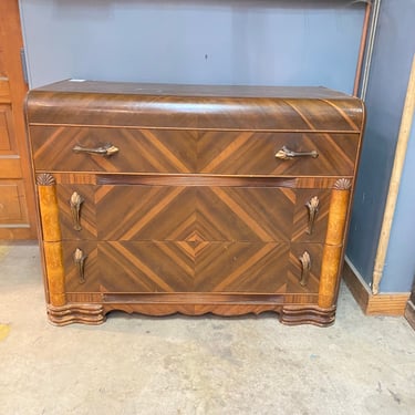 Vintage Art Deco 3-Drawer Dresser with Waterfall Edge