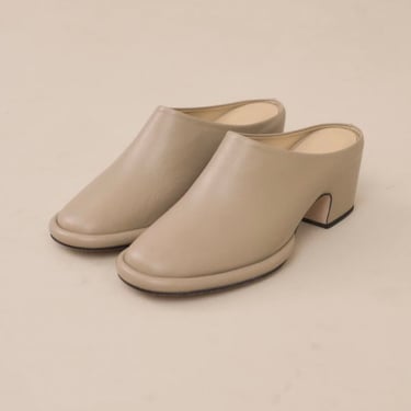 Lauren Manoogian Arch Mule - Greige