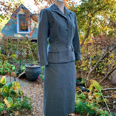 1940's-Early 50's 2 Piece Gray Wool Suit - Cloth Covered Buttons - Long Skirt - Size Medium - 30 Inch Waist 