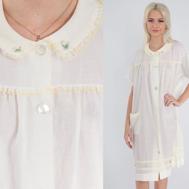 70s Pajama Dress Semi-Sheer Off-White Nightgown Rosette Knee Length Button Up Nightie Lace Trim Collar Pocket Retro Lounge Vintage 1970s XL 