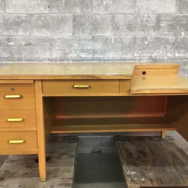 Vintage Oak Desk (Seattle)