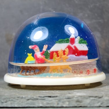 Vintage Santa Snow Globe | Vintage Christmas | Plastic Snow Globe | Classic Christmas Snow Globe | Bixley Shop 