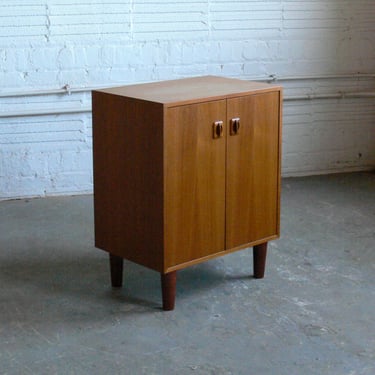 Danish Teak Cabinet // Stereo Cabinet Attributed to Poul Hundevad 