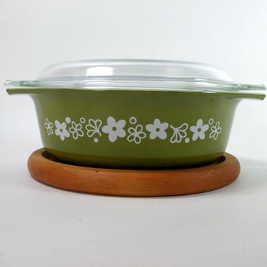 PYREX Green Spring Blossom Covered Casserole 2.5 qt Baking Dish with Lid and Trivet Vintage 1970s PYREX Oval Lidded Ovenware Bakeware 045 