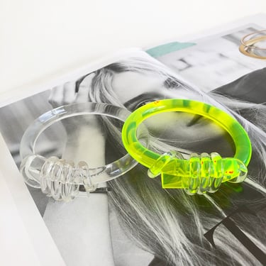 THIN KNOT BANGLE, Clear Acrylic bangle, Lucite Bangle, acrylic bangle, acrylic bracelet, clear bracelet, Fluorescent bangle, knot bracelet 