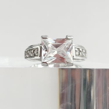 Sterling silver Emerald Cut Cubic Zirconia Gemstone Vintage Tapered Shank Cocktail Ring - sz 8 
