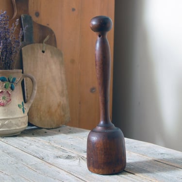 Primitive wood masher / rustic kitchen pounder / wooden potato masher / farmhouse kitchen / wood muddler pestle / vintage wooden masher 
